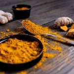 Come raccogliere e utilizzare la curcuma in cucina?